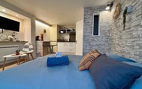 Casa Cloutiers #1, #2 - Jolis Studios - Emplacement Idéal Hyper Centre Brive